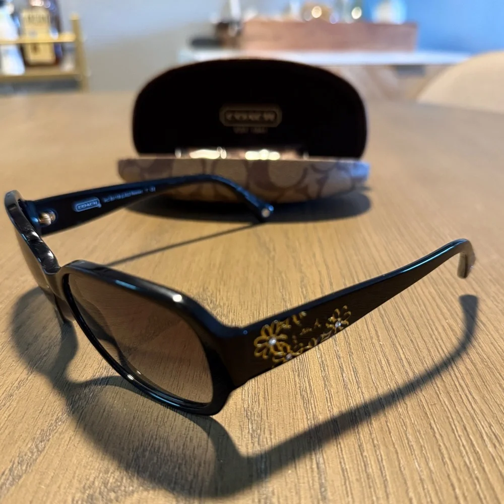 Coach Black Reese Sunglasses - Picture 6 of 11